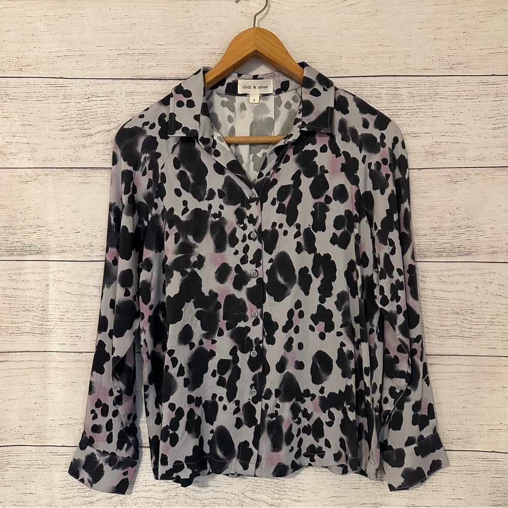 Cloth and Stone Ecovero Animal Print Button Down Blouse.
